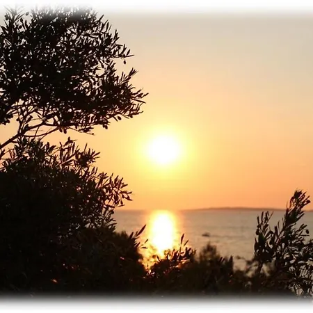 度假居 Perfect Nest At Sunset